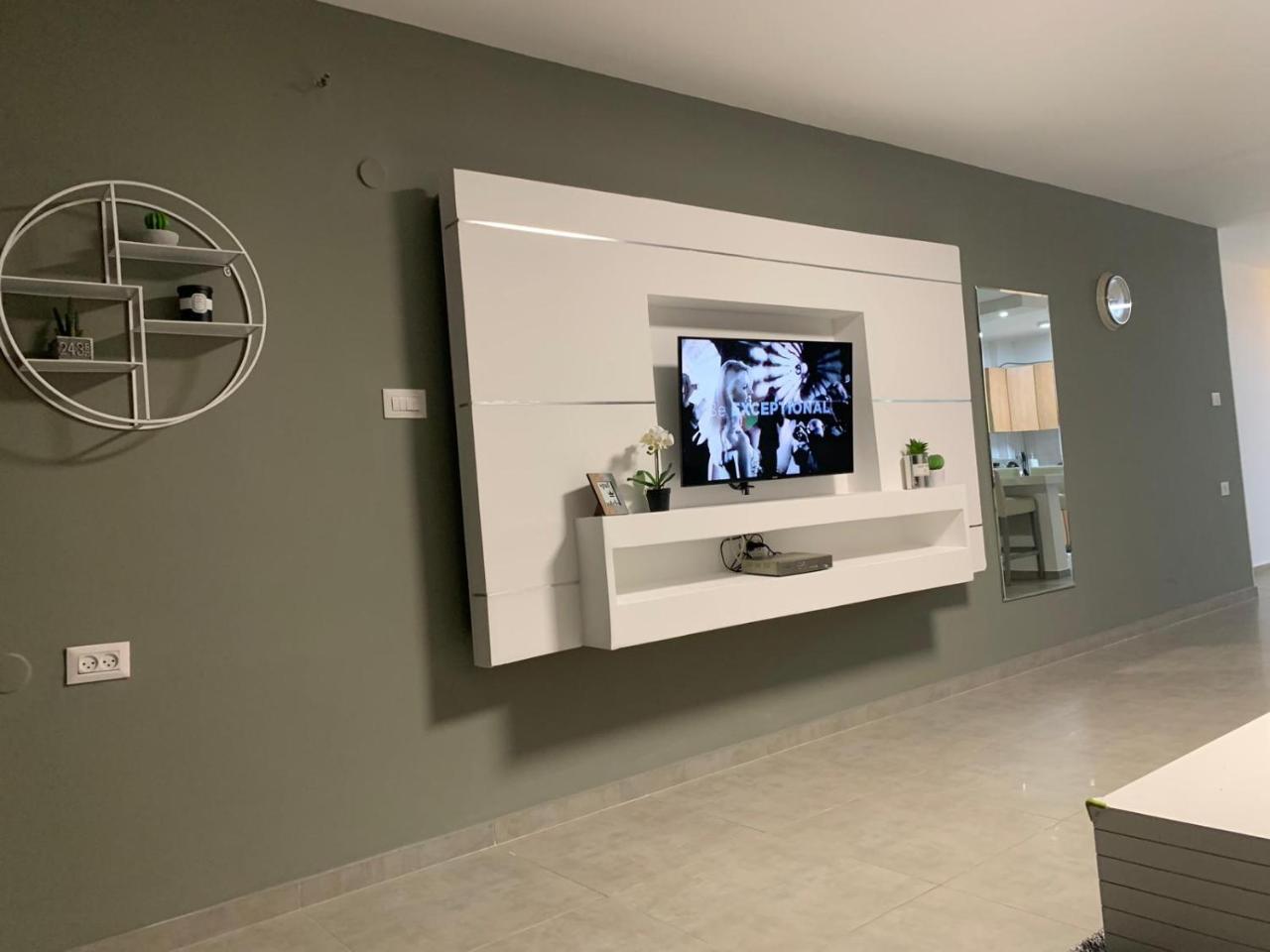 Spat Apartments Bat Jam Exteriér fotografie